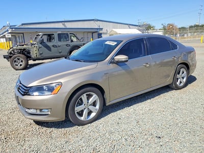 1VWAT7A34FC****** 2015 Volkswagen Passat