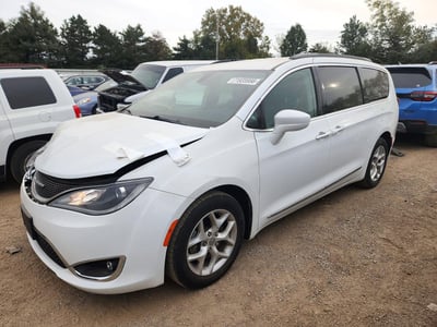 2C4RC1BG0HR****** 2017 Chrysler Pacifica