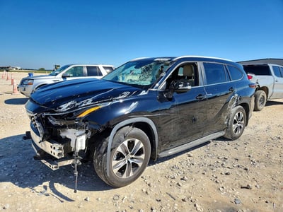 5TDKDRAH6RS****** 2024 Toyota Highlander