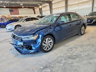 1VWBA7A33JC****** 2018 Volkswagen Passat