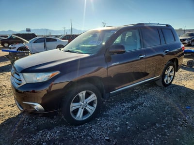 5TDDK3EH0DS****** 2013 Toyota Highlander