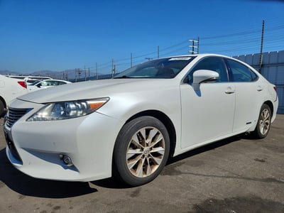 JTHBW1GG2F2****** 2015 Lexus ES 300h