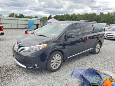 5TDYZ3DC7HS****** 2017 Toyota Sienna