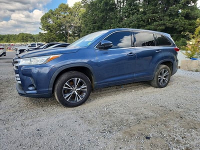 5TDZZRFH2HS****** 2017 Toyota Highlander