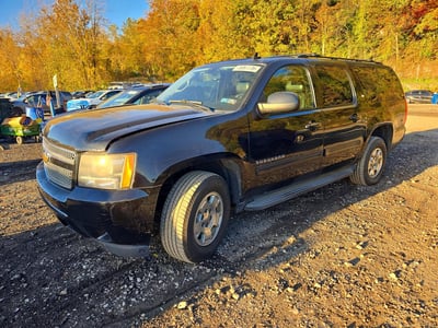 1GNSKJE39BR****** 2011 Chevrolet Suburban