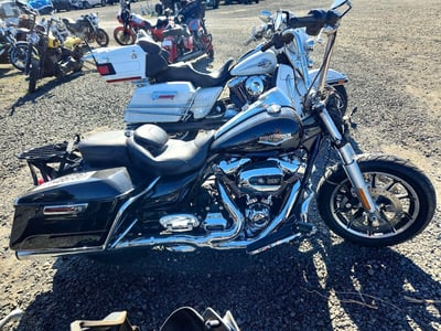 1HD1FBC12HB****** 2017 Harley-Davidson FLHR