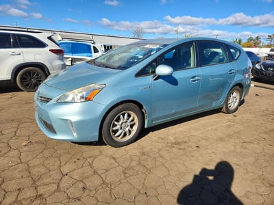 JTDZN3EU6EJ****** 2014 Toyota Prius V