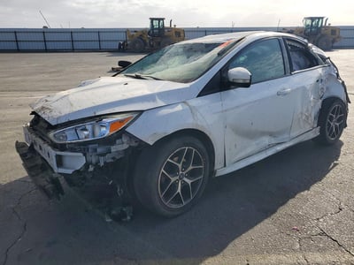 1FADP3K27GL****** 2016 Ford Focus