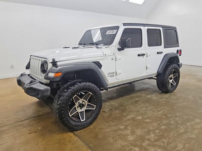 1C4HJXDG8JW****** 2018 Jeep Wrangler