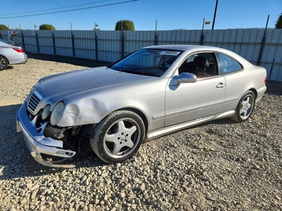 WDBLJ70G4YF****** 2000 Mercedes-Benz CLK-Class