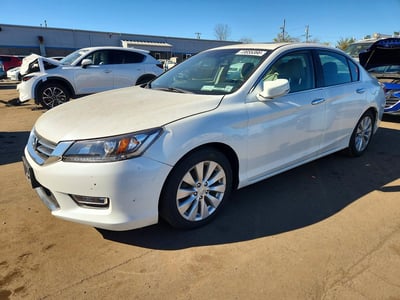 1HGCR2F81DA****** 2013 Honda Accord