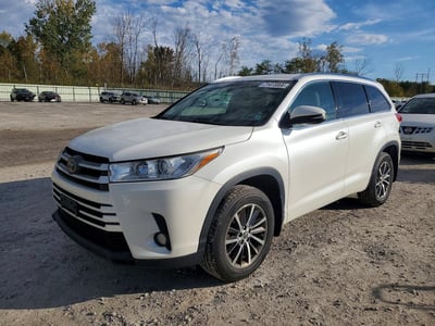 5TDJZRFH6HS****** 2017 Toyota Highlander