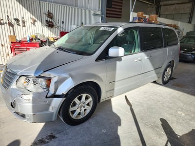 2A4RR5D13AR****** 2010 Chrysler Town & Country