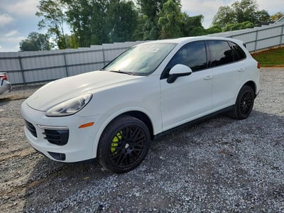 WP1AA2A2XHK****** 2017 Porsche Cayenne