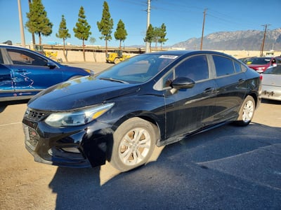 1G1BE5SM9J7****** 2018 Chevrolet Cruze