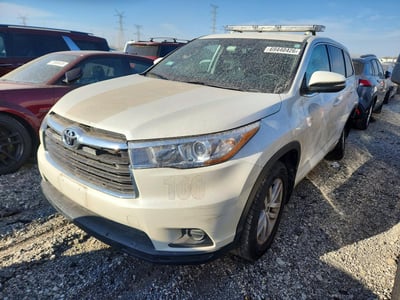5TDBKRFH6GS****** 2016 Toyota Highlander
