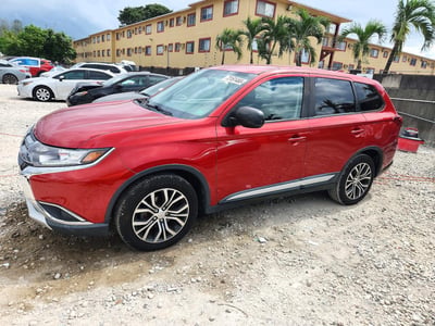JA4AZ3A32JZ****** 2018 Mitsubishi Outlander