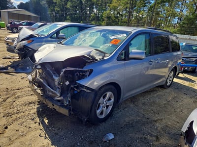 5TDKK3DC3CS****** 2012 Toyota Sienna