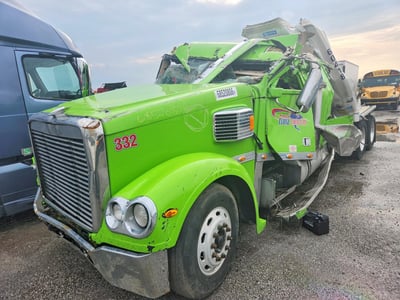 3ALXFB002FD****** 2015 Freightliner Coronado 132 Glider