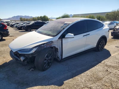7SAXCDE5XNF****** 2022 Tesla Model X