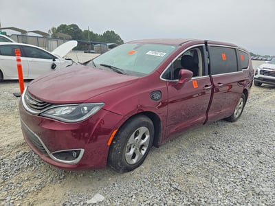 2C4RC1H71JR****** 2018 Chrysler Pacifica Hybrid