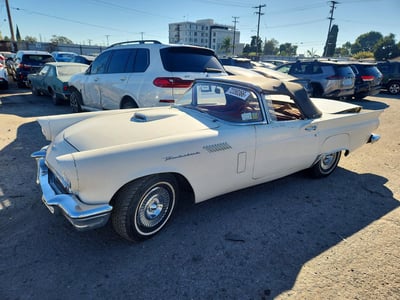 07FH27**** 1957 Ford Thunderbird