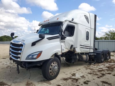 3AKJHHDR1RS****** 2024 Freightliner Cascadia