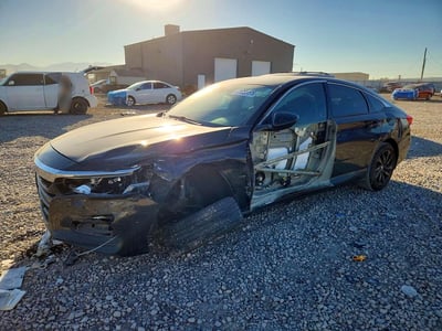 1HGCV1F10JA****** 2018 Honda Accord