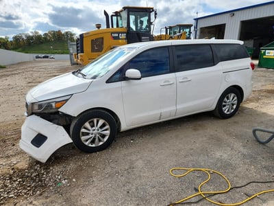 KNDMB5C1XH6****** 2017 Kia Sedona