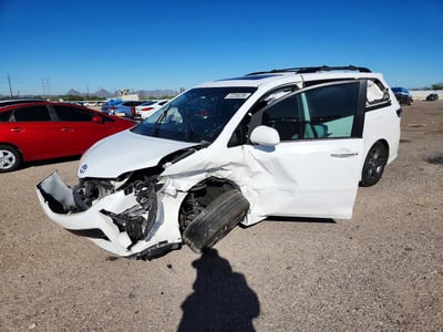 5TDXK3DC5GS****** 2016 Toyota Sienna