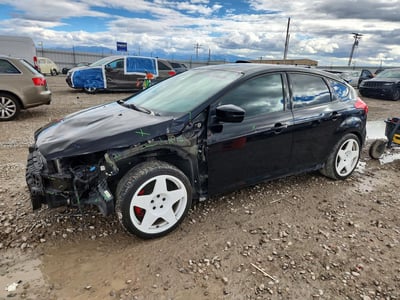 1FADP3L90GL****** 2016 Ford Focus