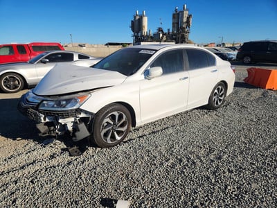 1HGCR2F81GA****** 2016 Honda Accord