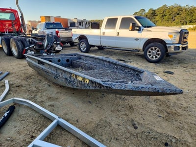 JBC9289***** 2018 Xpress Boat