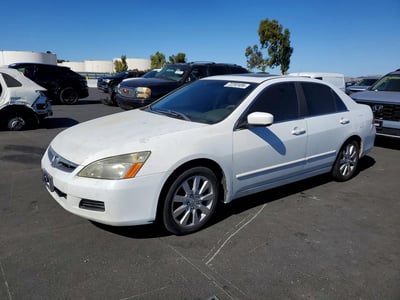 1HGCM567X7A****** 2007 Honda Accord
