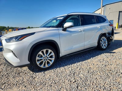 5TDKDRAH6PS****** 2023 Toyota Highlander