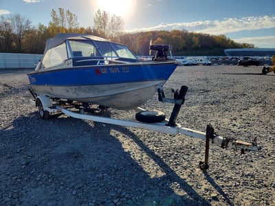 LUNL013***** 1985 Lund Boat/trlr