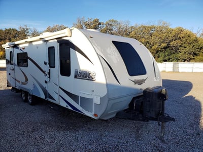 56YTT222XFL****** 2015 Lance Unknown