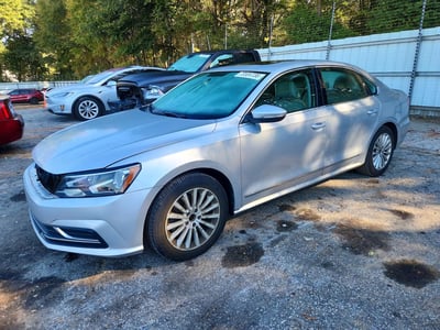 1VWBS7A39GC****** 2016 Volkswagen Passat