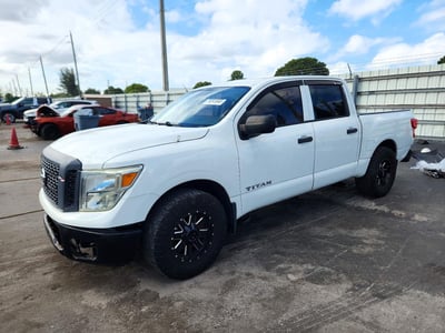 1N6AA1EK8HN****** 2017 Nissan Titan
