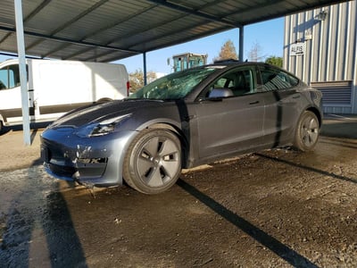 5YJ3E1EA0NF****** 2022 Tesla Model 3