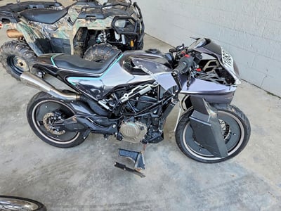 MD2JUJ400NC****** 2022 KTM Vitpilen 401/svartpilen 401