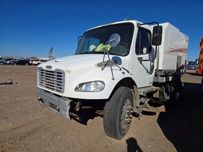 1FVACXDCX7H****** 2007 Freightliner M2