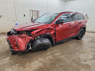 5TDJZRFHXKS****** 2019 Toyota Highlander