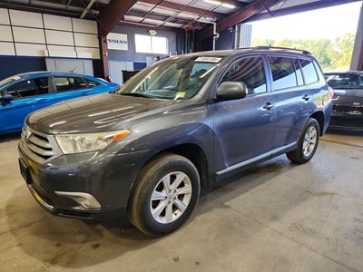 5TDBK3EH4DS****** 2013 Toyota Highlander