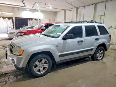 1J4HR48N35C****** 2005 Jeep Grand Cherokee