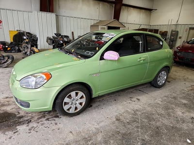 KMHCM3AC7AU****** 2010 Hyundai Accent