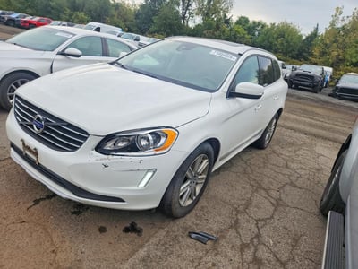 YV4612RKXG2****** 2016 Volvo XC60