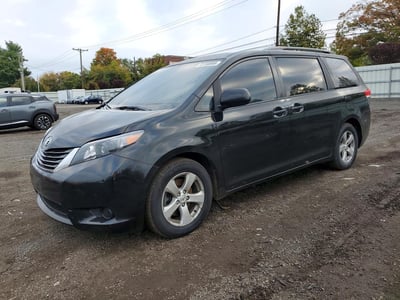 5TDKK3DC0CS****** 2012 Toyota Sienna