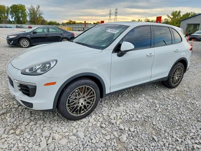 WP1AB2A25GL****** 2016 Porsche Cayenne