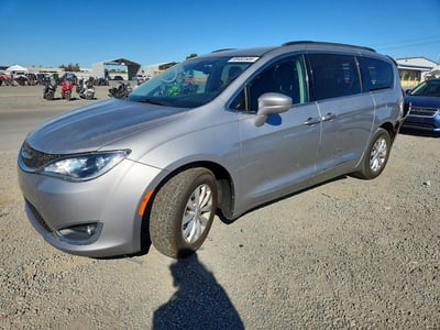 2C4RC1BG3HR****** 2017 Chrysler Pacifica
